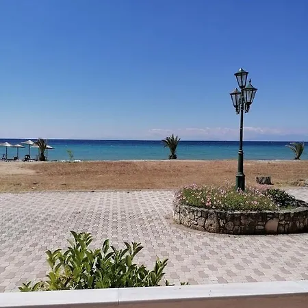 μοναδικές στιγμές χαλάρωσης με θέα την θάλασσα! Paralia Dionysiou
